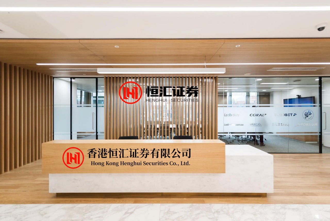 股票杠杆怎么玩官网 第45周国产子旗舰销量排行出来的:第一名:REDMI K90 激活量33.5万台。第二名:iQOO 15 激活量29.4万台。第三名:REDMI K90 Pro Max 激活量16.6万台。第四名:iQOO Neo 11 激活量13.8万台。第五名:一加 15 激活量11.1万台...